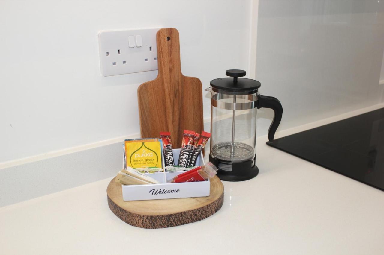Berks Luxury Serviced Apartments , Free Parking, Free Gym And Free Wifi Bracknell Exterior foto
