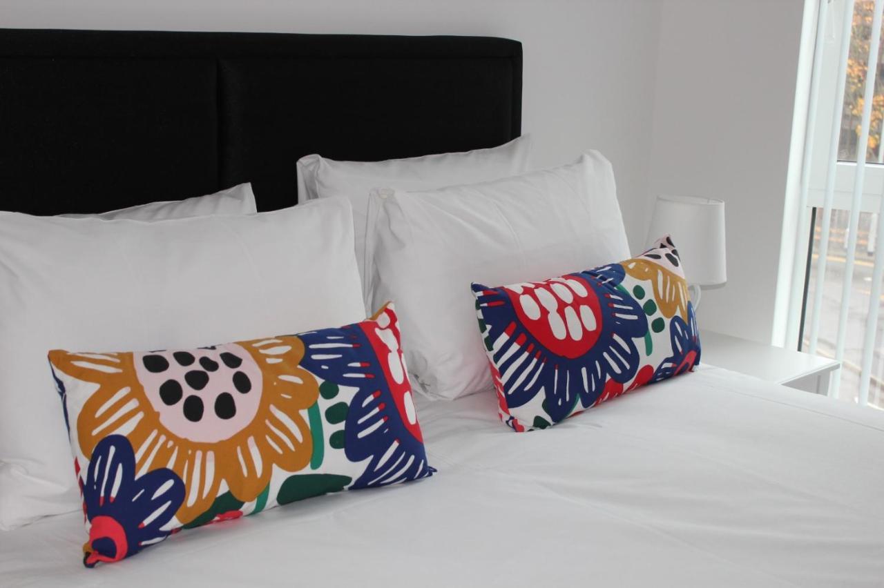 Berks Luxury Serviced Apartments , Free Parking, Free Gym And Free Wifi Bracknell Exterior foto