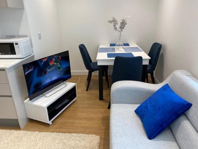 Berks Luxury Serviced Apartments , Free Parking, Free Gym And Free Wifi Bracknell Exterior foto