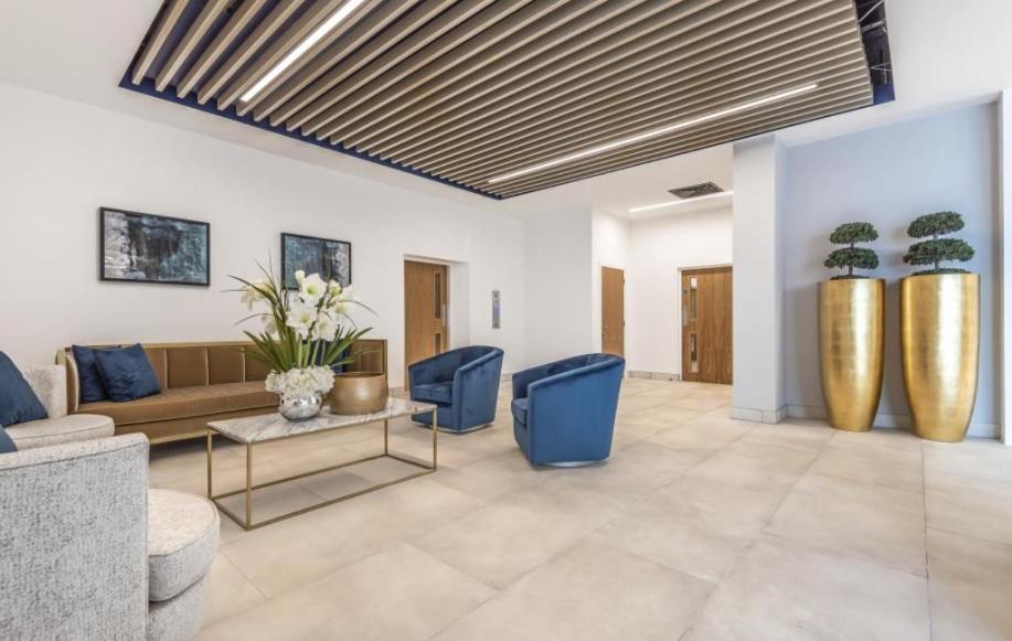 Berks Luxury Serviced Apartments , Free Parking, Free Gym And Free Wifi Bracknell Exterior foto