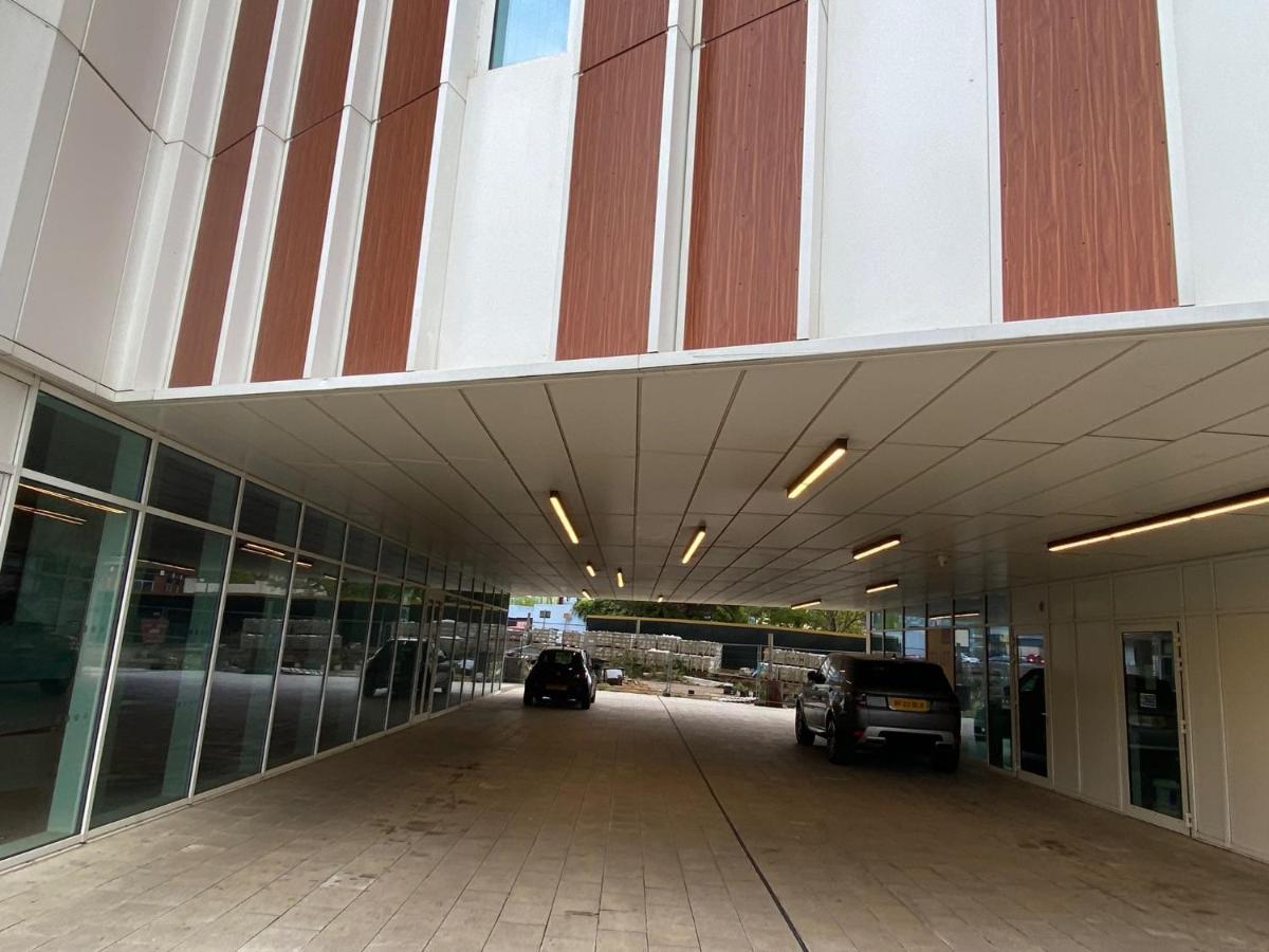 Berks Luxury Serviced Apartments , Free Parking, Free Gym And Free Wifi Bracknell Exterior foto