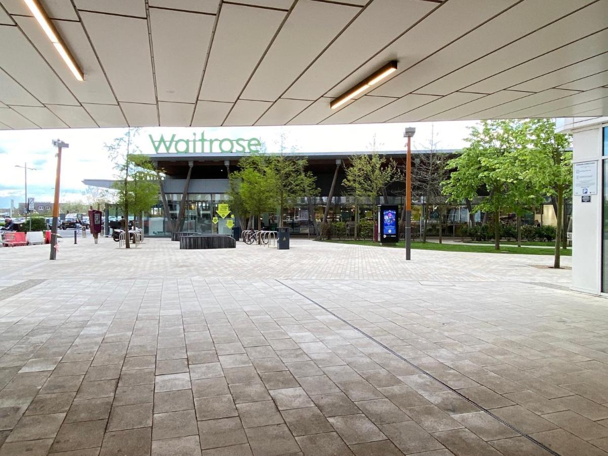 Berks Luxury Serviced Apartments , Free Parking, Free Gym And Free Wifi Bracknell Exterior foto
